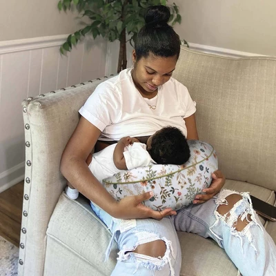 Boppy Anywhere Support Nursing Pillow - Sage Floral 7 Boppy Anywhere Support Nursing Pillow - Sage Floral - Image 7