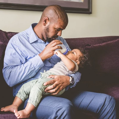 Lansinoh Baby Bottles For Breastfeeding Babies With 3 Medium Flow Nipples (Size 3M) - 8oz/3ct 2 Lansinoh Baby Bottles For Breastfeeding Babies With 3 Medium Flow Nipples (Size 3M) - 8oz/3ct - Image 2