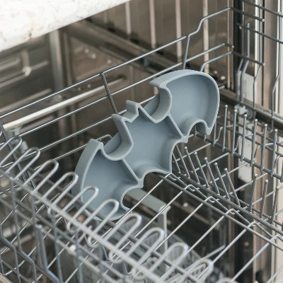 Bumkins DC Comics Batman Grip Dish - Gray 8 Bumkins DC Comics Batman Grip Dish - Gray - Image 8