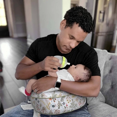 Boppy Anywhere Support Nursing Pillow - Sage Floral 8 Boppy Anywhere Support Nursing Pillow - Sage Floral - Image 8