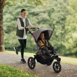 Radio Flyer Momentum Jogging Baby Stroller - Black -Graco Shop GUEST e180883b 16fe 4a9e 95b4 10a9053306de