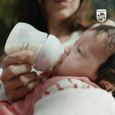 Philips Avent Natural With Natural Response Nipple, All-in-One Gift Set With Snuggle Giraffe - 18pc 20 Philips Avent Natural With Natural Response Nipple, All-in-One Gift Set With Snuggle Giraffe - 18pc - Image 20